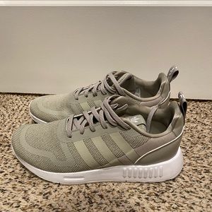 Olive Geeen Adidas Multix, size 8/youth 7